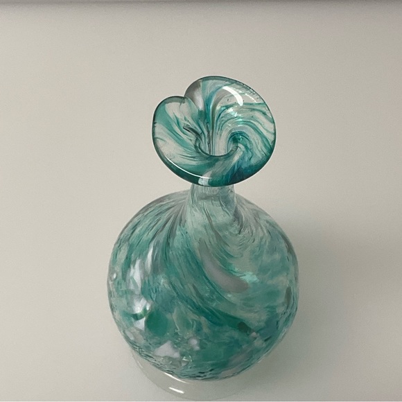 LC ROFF Vase Hand Blown Glass Teardrop Signed Swirls 9” Tall Aqua - Picture 3 of 13